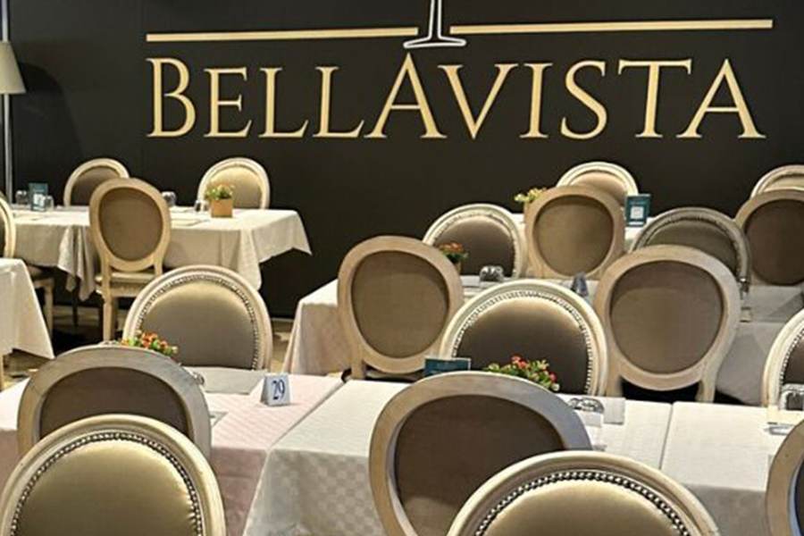 Bellavista — the banqueting room laid up
